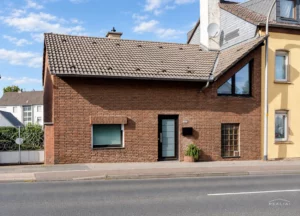 Siegburg-zentrumsnah: Wohnen wie im eigenen Haus, mit zwei Terrassen plus Carport!