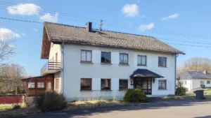 Objekt mit Entwicklungspotenzial –317 m² Wfl. auf 1.974 m² Grundstück, für Investoren & Privatnutzer