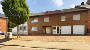 Geschichte trifft Moderne (1750 & 1998): Zweifamilien-Ensemble in Aldenhoven mit Solar & XL-Garten