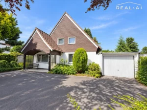 Freistehendes Einfamilienhaus mit großem Garten in Heißen!