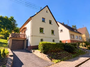 Ein Haus, das mit Ihnen wachsen kann: Garten, Terrasse und Platz für Neues.