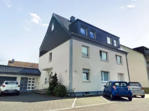 Vermietetes 3-Familienhaus + angebauter Bungalow in attraktiver Kombination
