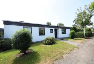 NEU: Freistehender Bungalow mit ca. 106 m² Wohnfläche, 582 m² Grundstück und Garage