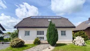 Gepflegtes Einfamilienhaus mit Einliegerwohnung in ruhiger Lage von Brandscheid – Baujahr 1998
