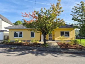 Barrierefrei Wohnen – Repräsentativer, ebenerdiger Bungalow mit kleinem Apartment (optional)!